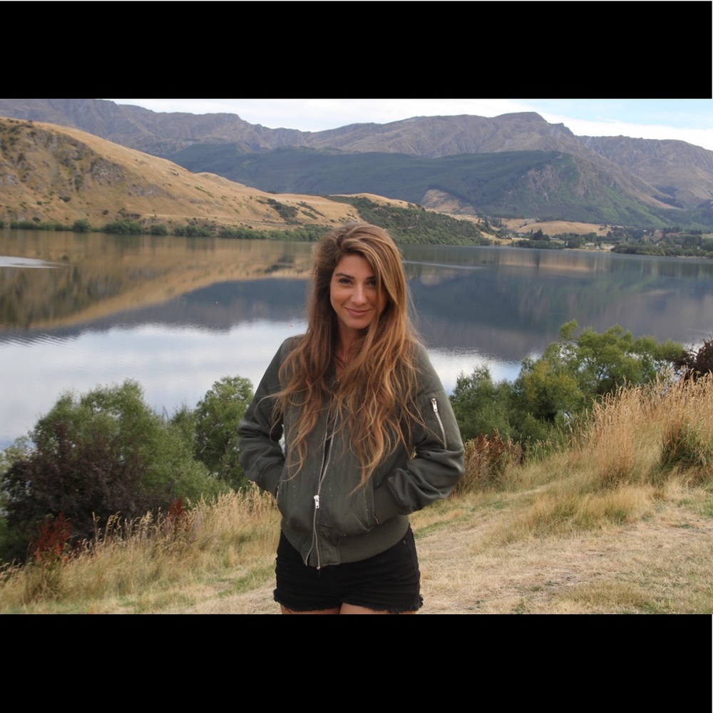 Meet your Posher, Ciara